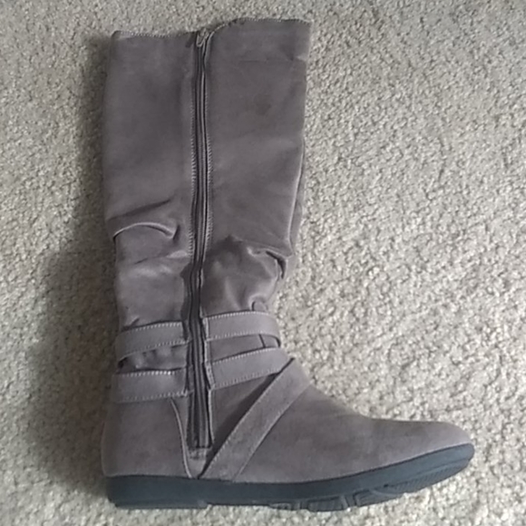 NWT Taupe Gray Suede Knee-High Devan Boots Sz 6 - Picture 5 of 5